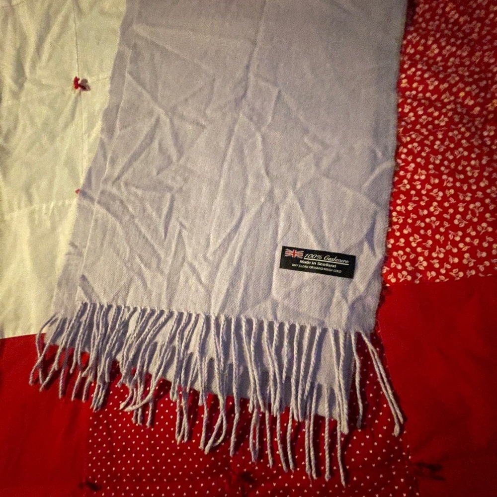 100% Cashmere Light Purple Fringed Scarf- Made in Scotland